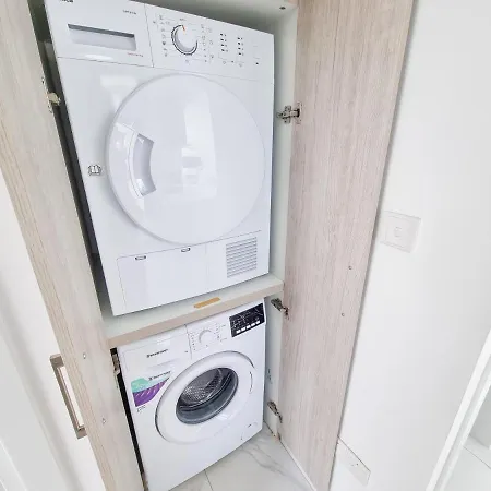 شقة Shades Of Blue لارنكا